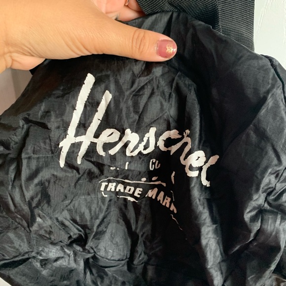 Herschel Black packable duffle bag - Picture 6 of 6